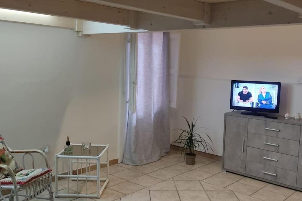 Casa Graziella Apartment Brindisi Bagian luar foto